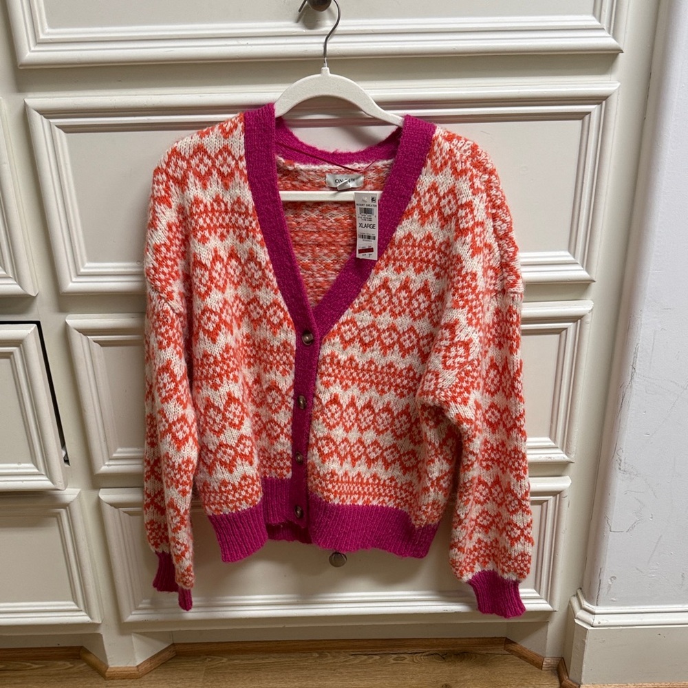 Women's Pink and Orange Patterned Sweater